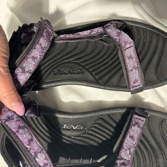 Teva Hurricane Sandals Style 5455 – Purple Floral Print – Women’s Size 11 Hiking - Picture 5 of 11